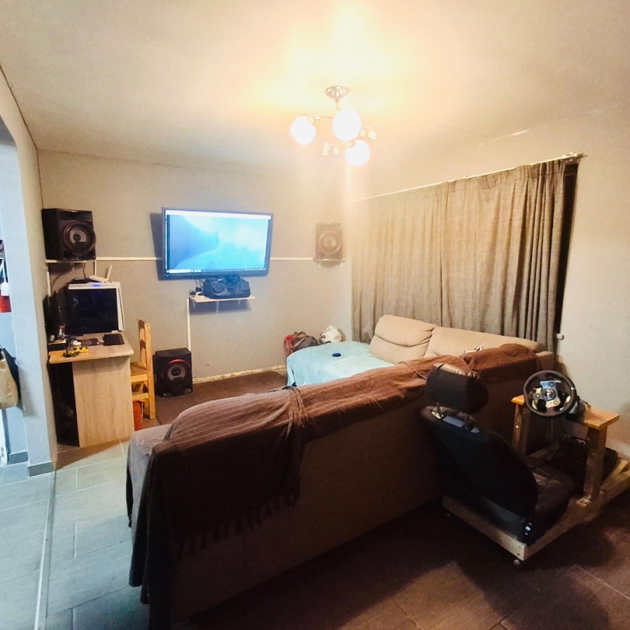 2 Bedroom Property for Sale in Algoa Park Eastern Cape